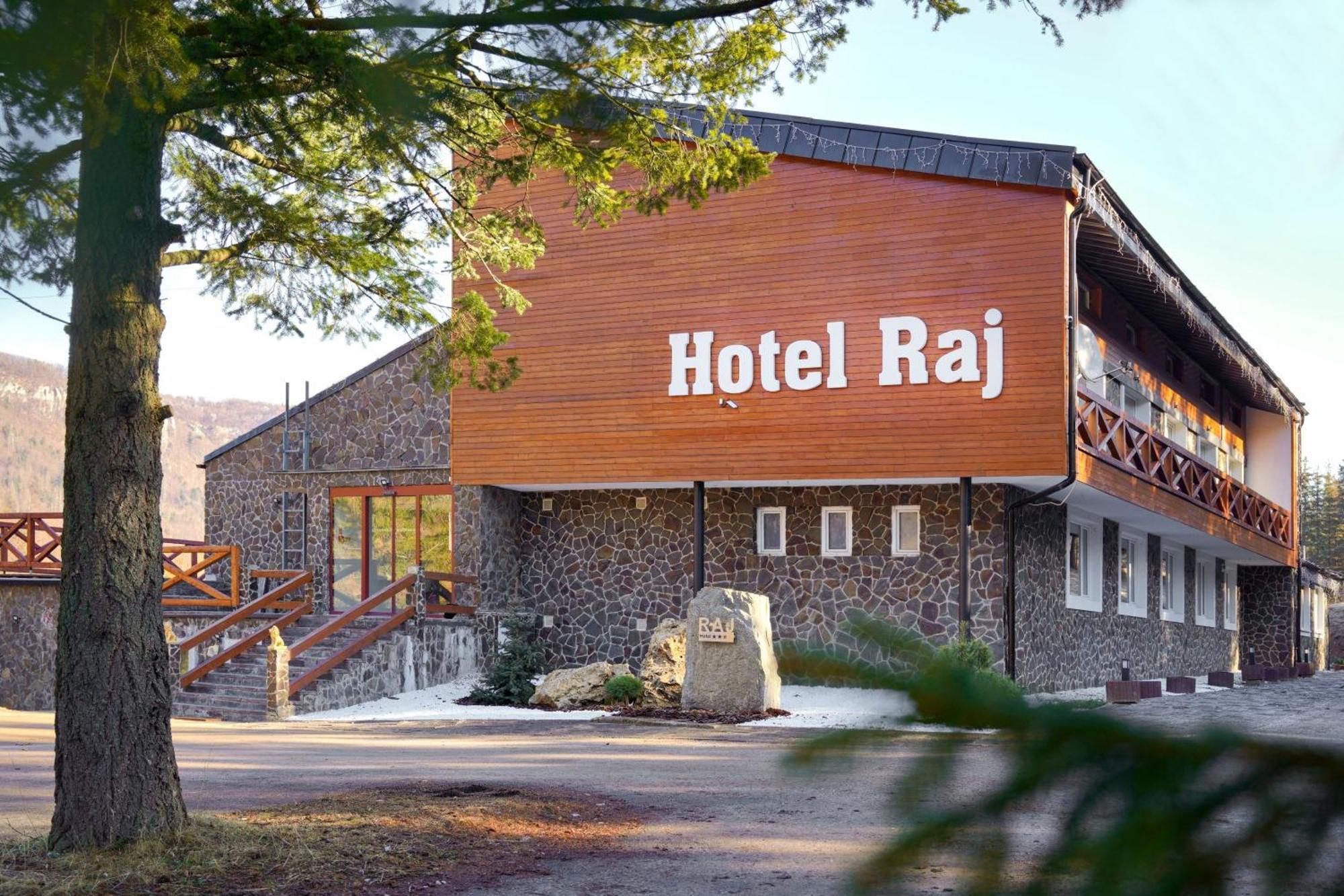 Hotel Raj Dedinky Esterno foto