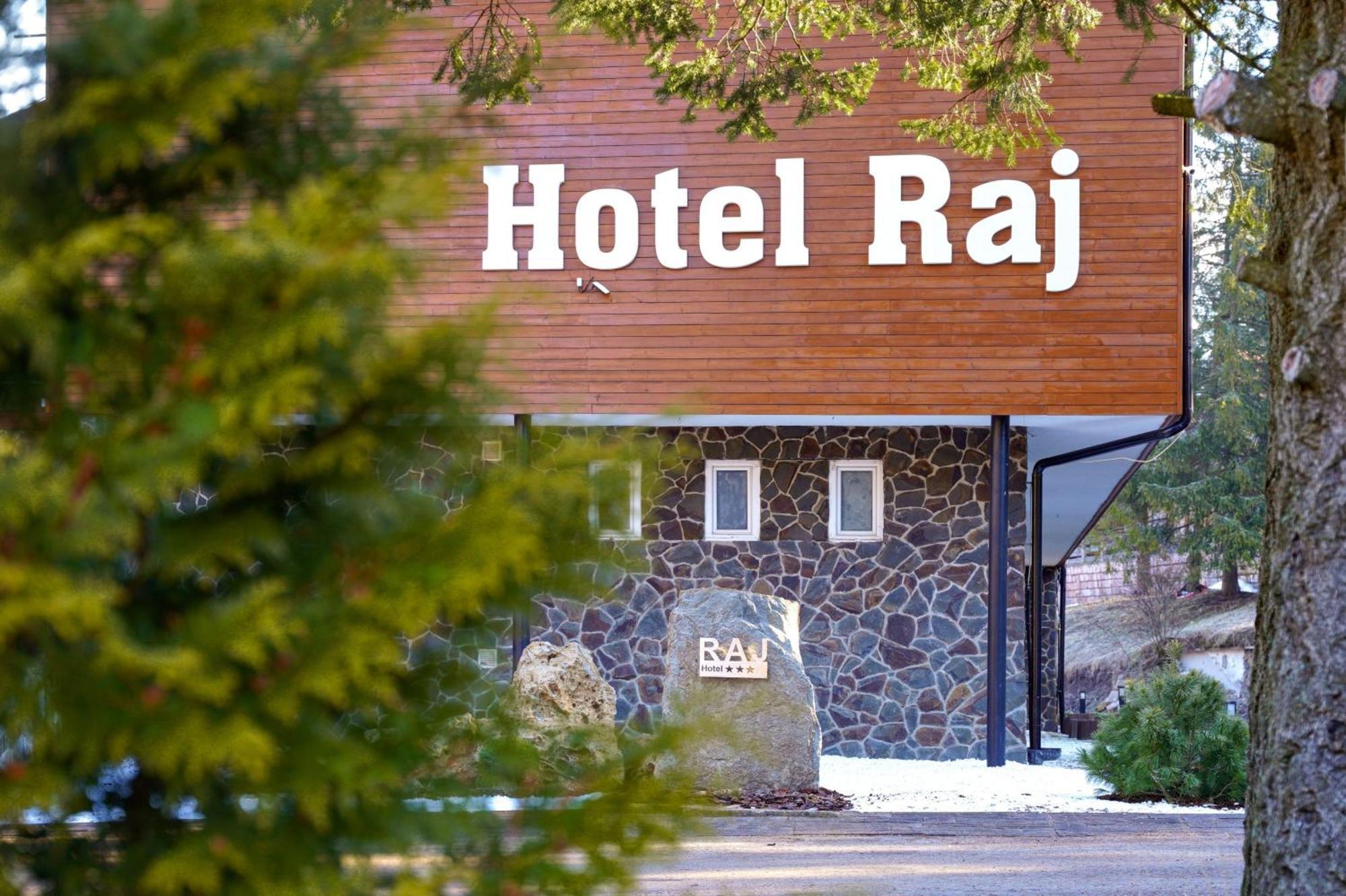 Hotel Raj Dedinky Esterno foto